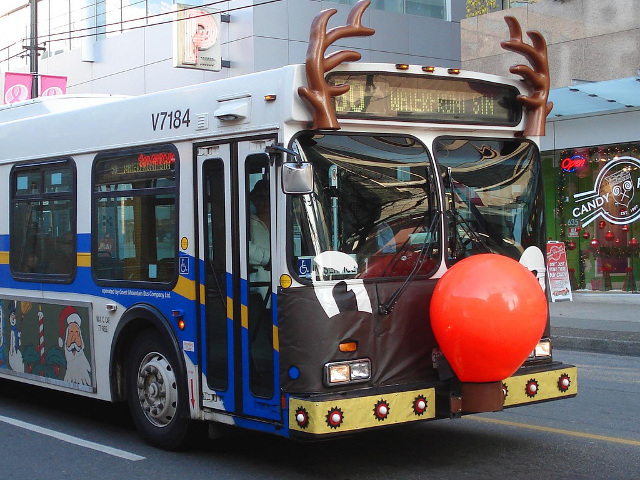 vancouver bus reindeer 01 web