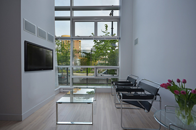 yaletown loft living room