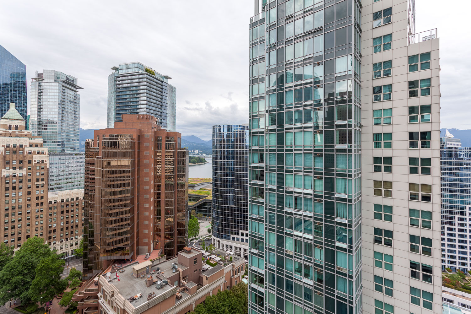 Views Jameson HOUSE NW 838 west hastings street web 45