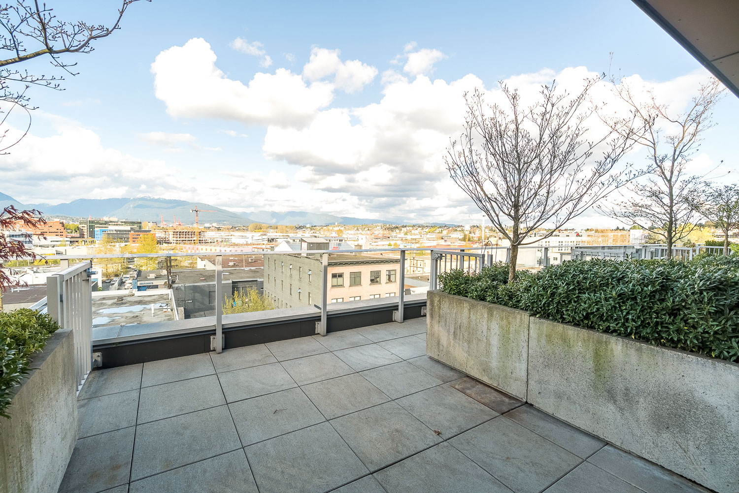 256 east 2nd avenue PATIO SPACE