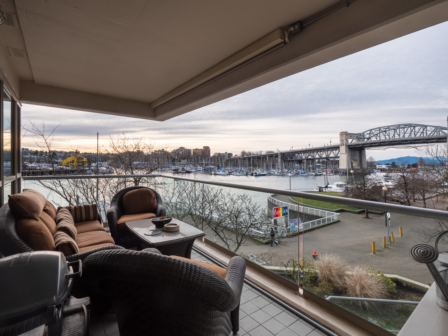 Waterfront condo  1600 hornby street web 20