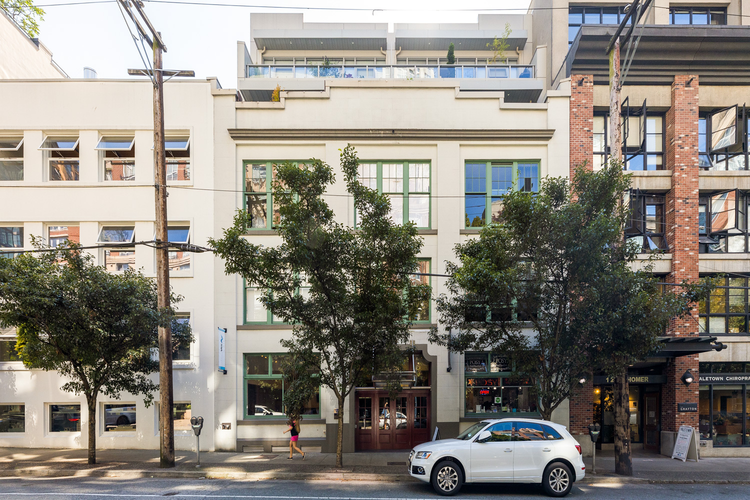 homer street yaletown loft conversion building - trees and quiet street