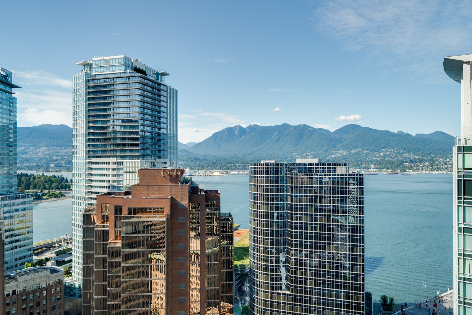 Beautiful Jameson house DT And Water Views